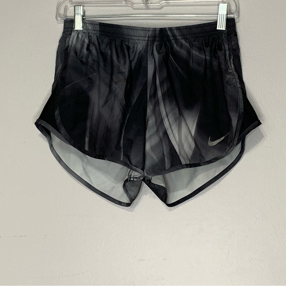 Nike Dri-Fit grey running shorts. Size Sm‎